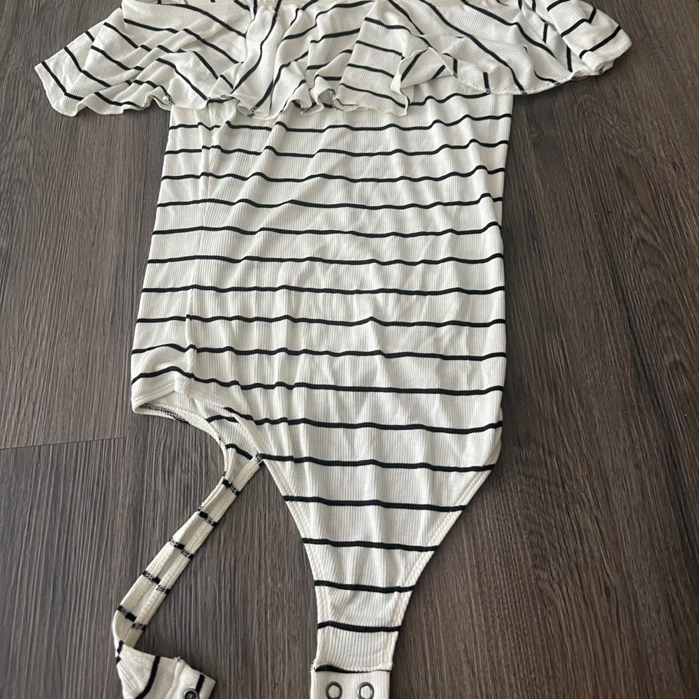 Express bodysuit off the shoulder never worn